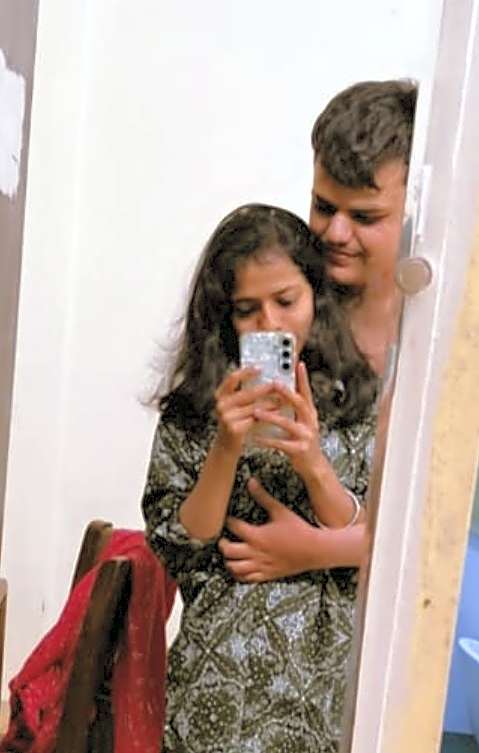 our little mirror moment.